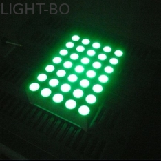 As luzes puras do diodo emissor de luz da matriz de ponto 3mm do verde 5x7 que movem a mensagem assinam