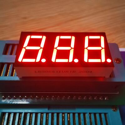 Bom preço. Ultra brilhante Superfície Vermelha Comum Caode LED Display 7 Segmento 3 dígitos 14.2mm para controlador de temperatura on-line