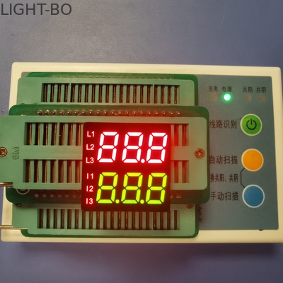 O diodo emissor de luz dobro do segmento da altura 7 da fileira 8.6mm indica o dígito 3 de duas cores