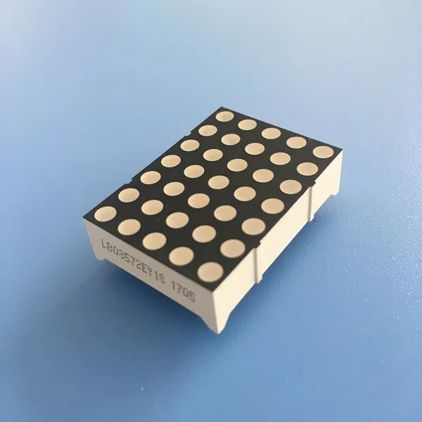 Super brilhante amarelo DOT Matrix LED Display 3mm para sinais em movimento / painéis de mensagens 2