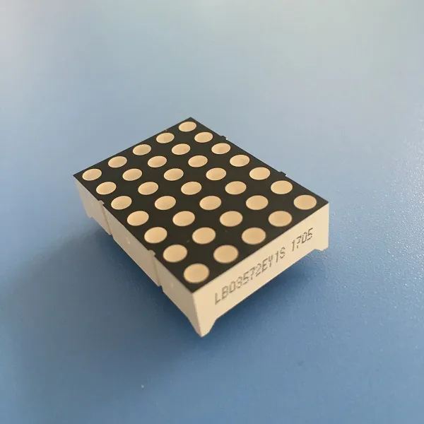 Super brilhante amarelo DOT Matrix LED Display 3mm para sinais em movimento / painéis de mensagens 3